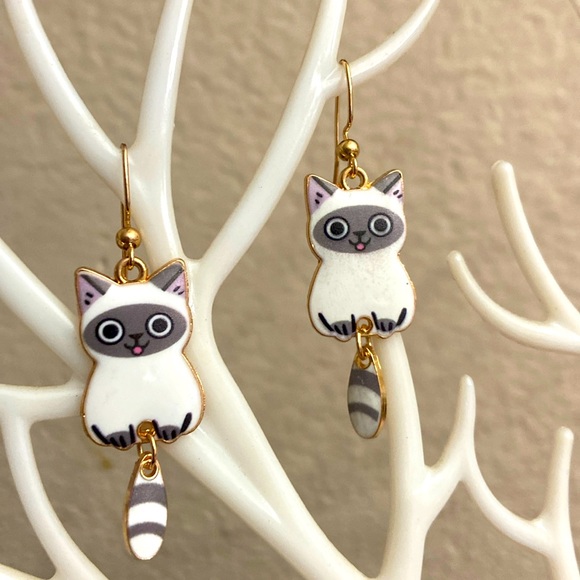 5/$10❤️❤️❤️NEW ARTICULATED CAT DANGLING EARRINGS BY ALYCE RANCOUR - Picture 1 of 4